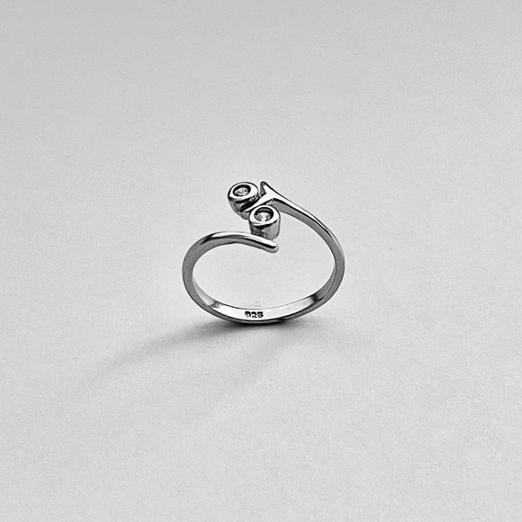 Sterling Silver CZ Toe Ring, Silver Rings, Picky Ring, Midi Ring - Picture 9 of 10